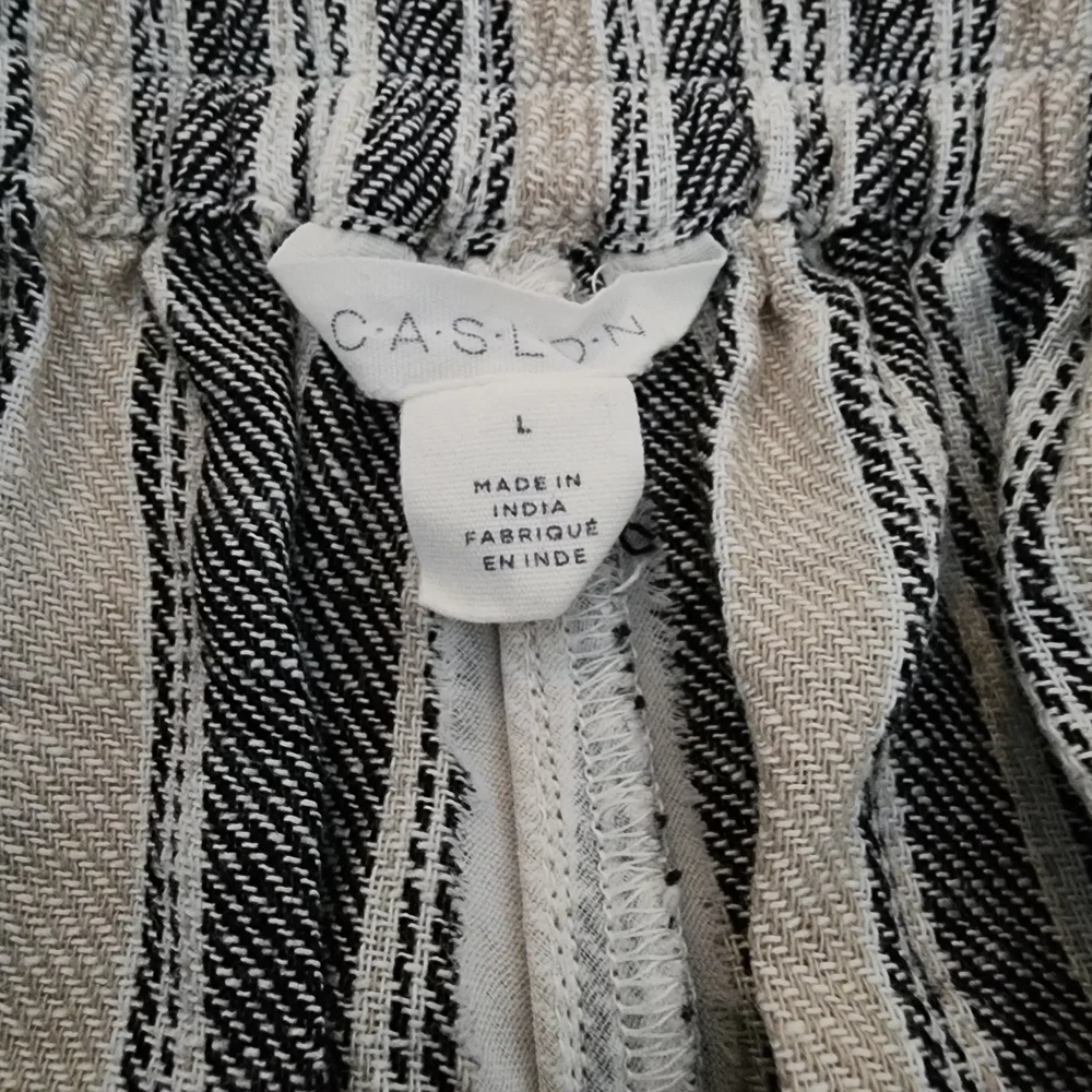 Caslon Black and Beige Striped Linen Blend Shorts Women Size L - Picture 2 of 10